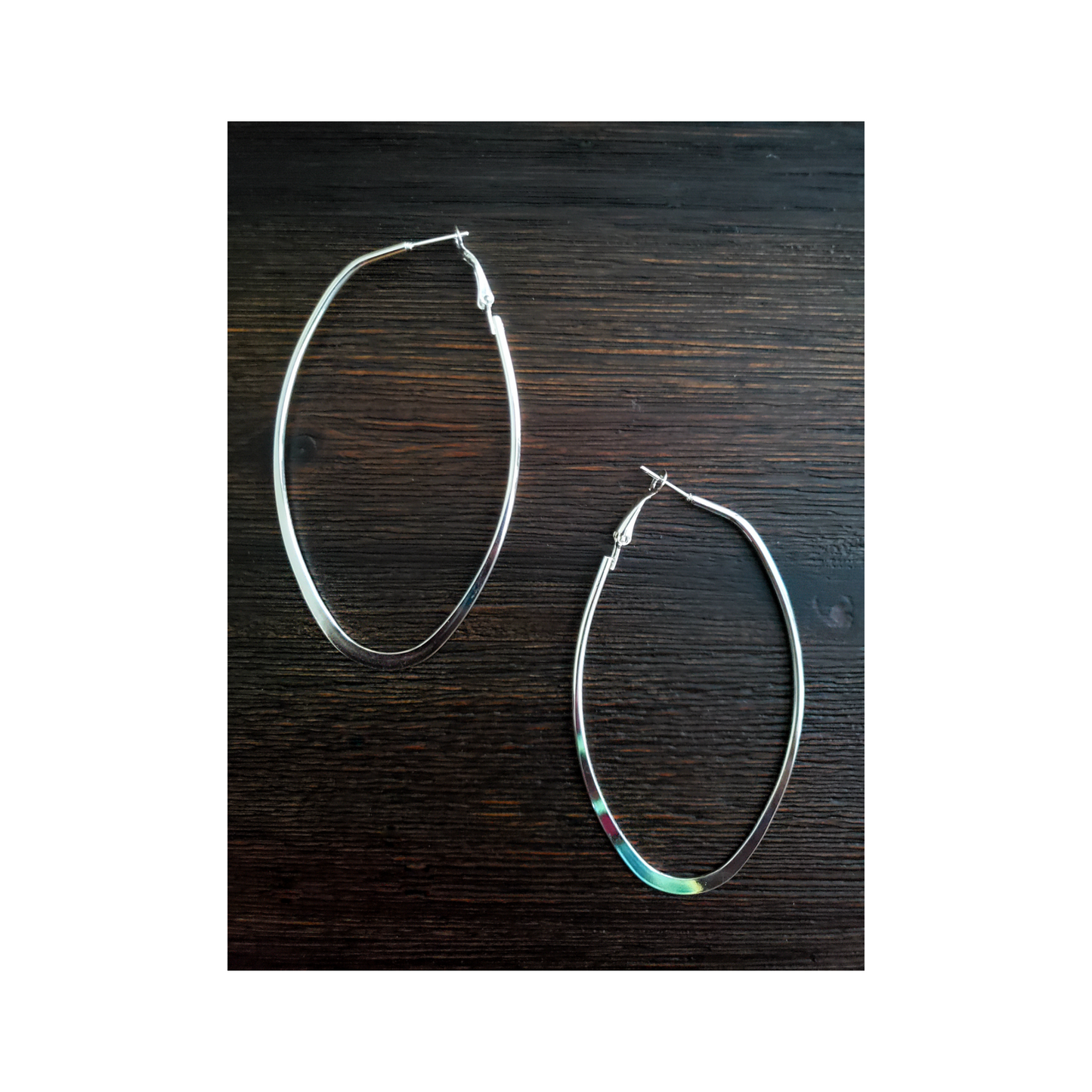 Oval-Shaped Drop Earrings (Oversized)